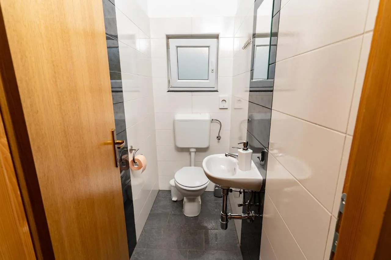 Holiday Home Kerniat Pula 0*,