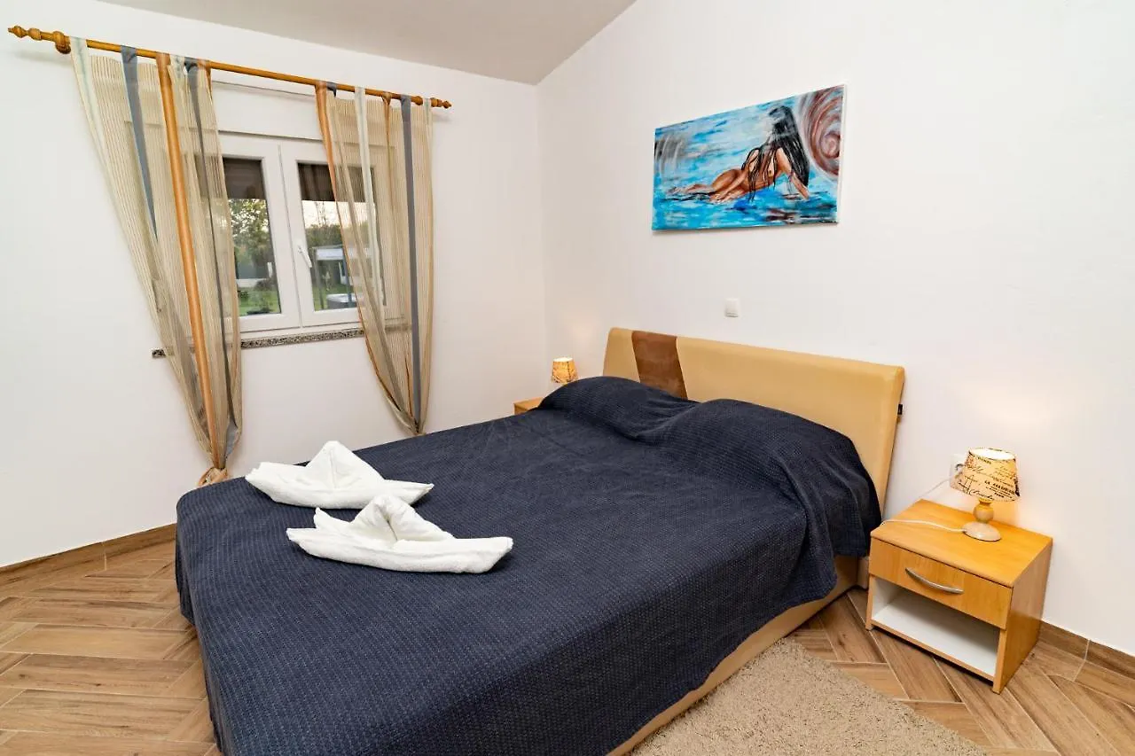 Holiday Home Kerniat Pula Kroatien