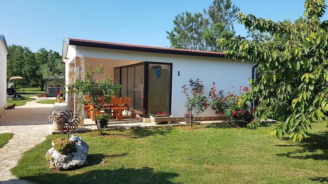 Holiday Home Kerniat Pula